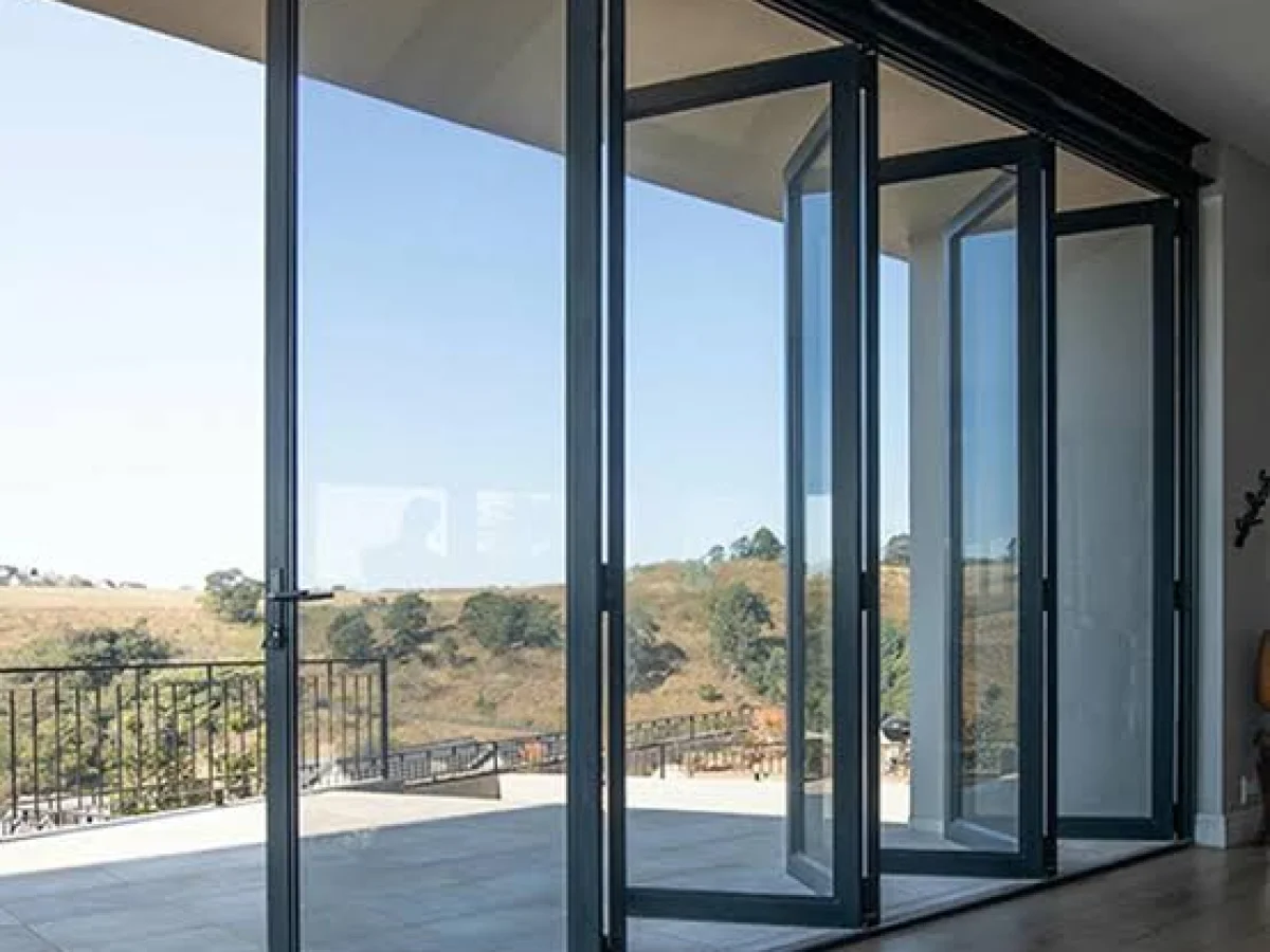 Aluminium doors and windows installation